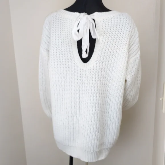 Torrid White Cable Knit Sweater Open Keyhole Tie Back 1X - Picture 3 of 11